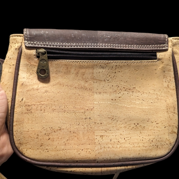 MONDATO cork crossbody bag in EEUC / vegan bag - Picture 6 of 7